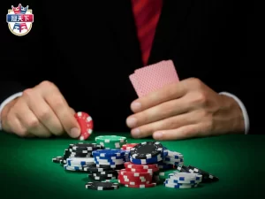 越南撲克牌遊戲 三菊牌玩法 四色牌玩法 聚三牌玩法
